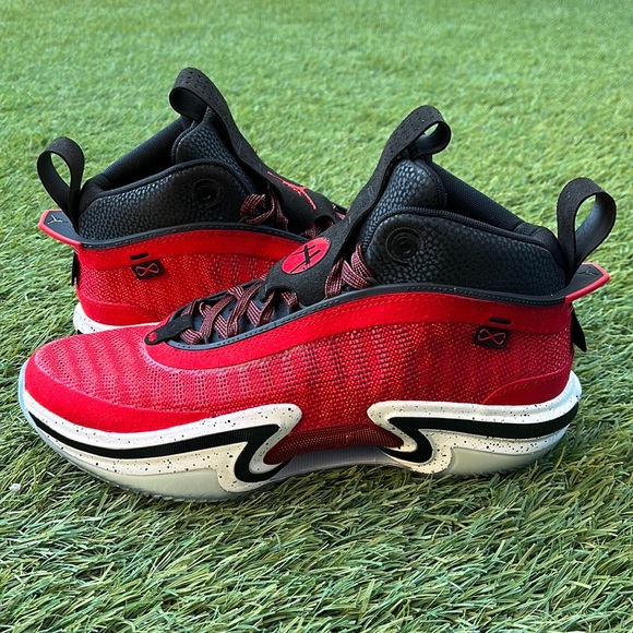 Air Jordan XXXVI SE RUI